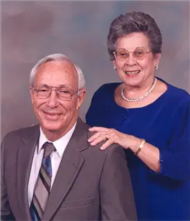 small_dad-mom 4.webp